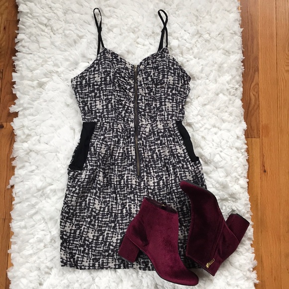 Forever 21 Dresses & Skirts - F21 Zip Up Patterned Dress